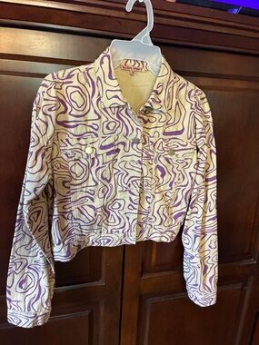 Women's Cream & Purple Printed Cropped Jean Jacket